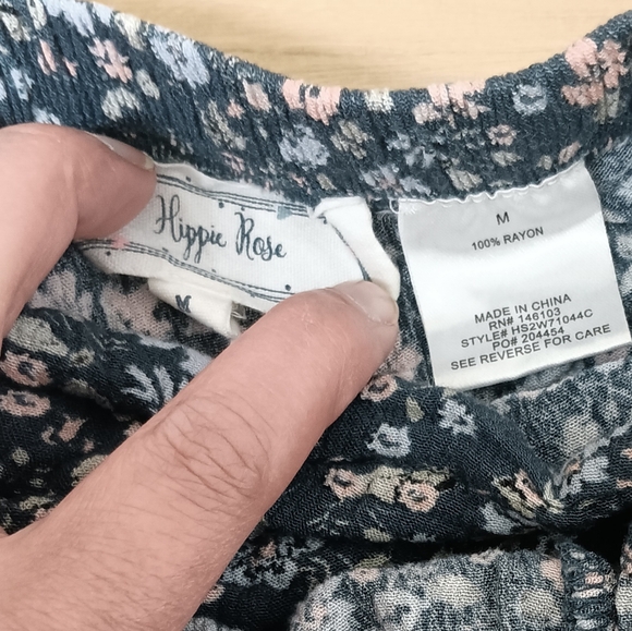 SOLD Lot H&M Velvet Mustard Mini Skirt And Hippie Rose Floral Mini Skirt 10 M - Picture 5 of 7